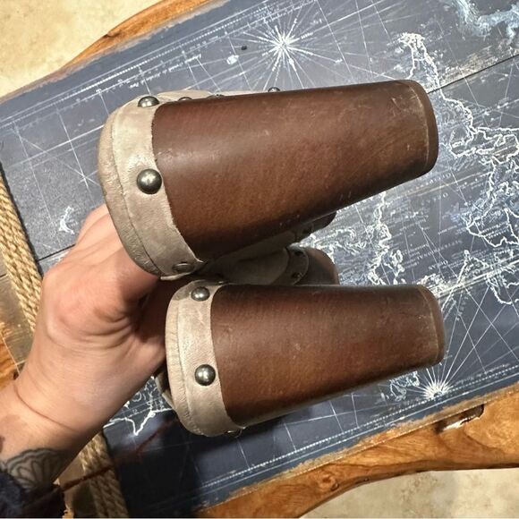 UGG Australia Studded Leather Braided Clog Heels Size 8 - Picture 7 of 9